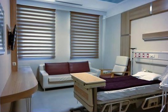 TOBB ETÜ Hospital interior