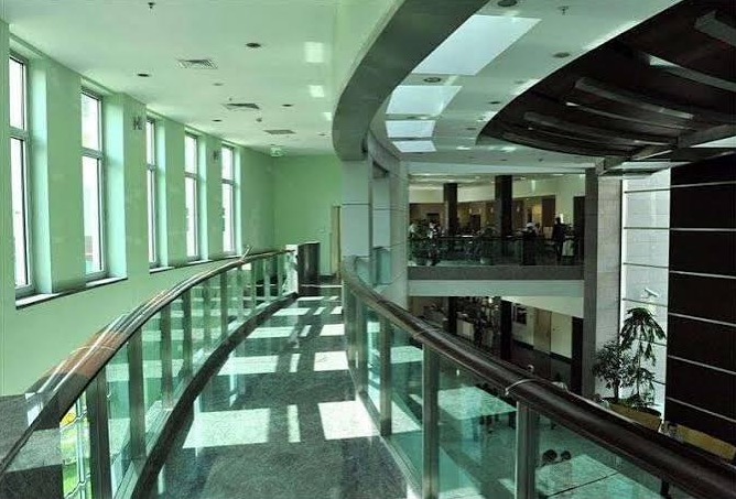 TOBB ETÜ Hospital interior